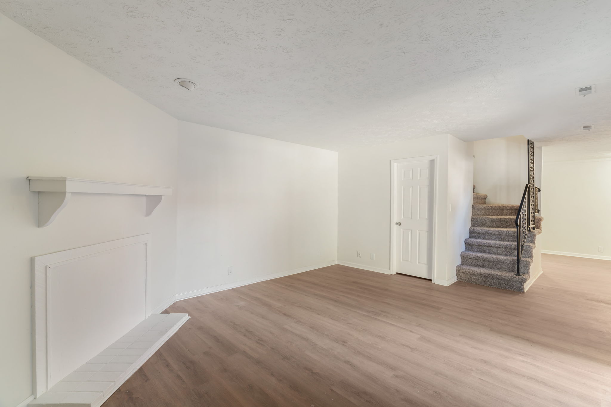 9106 Woodpark Ln - B