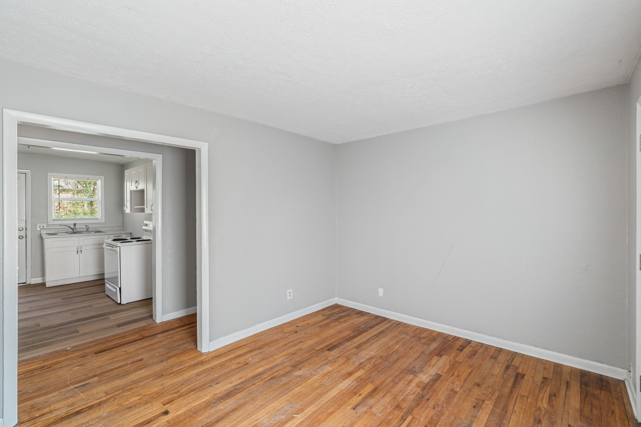 3811 Fairmont Boulevard - 1