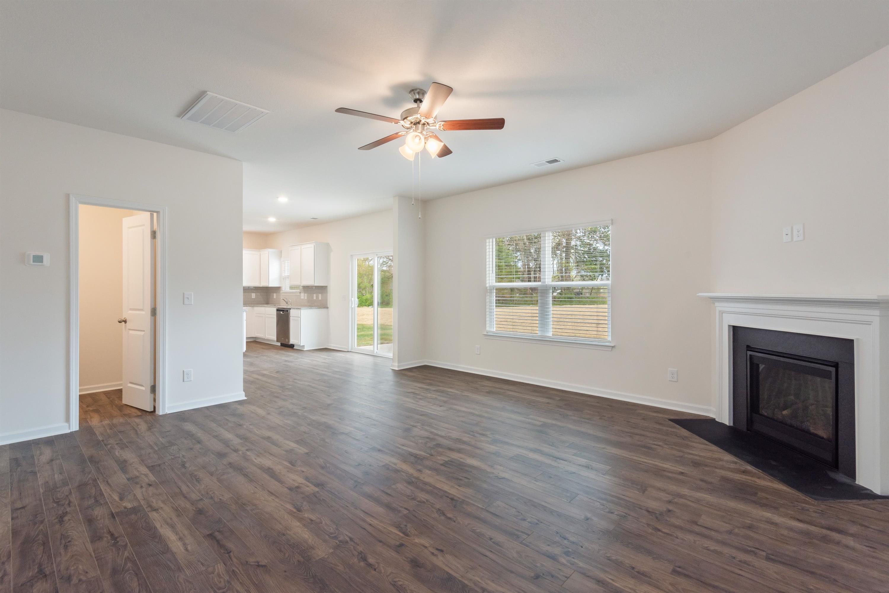 5513 English Holly Way